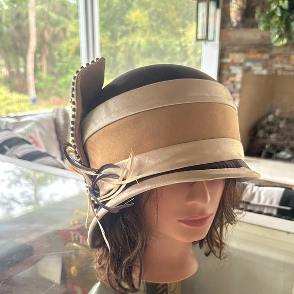 Midnight velvet Vintage brown tan and beige hat with feathers 🪶 - Picture 1 of 6